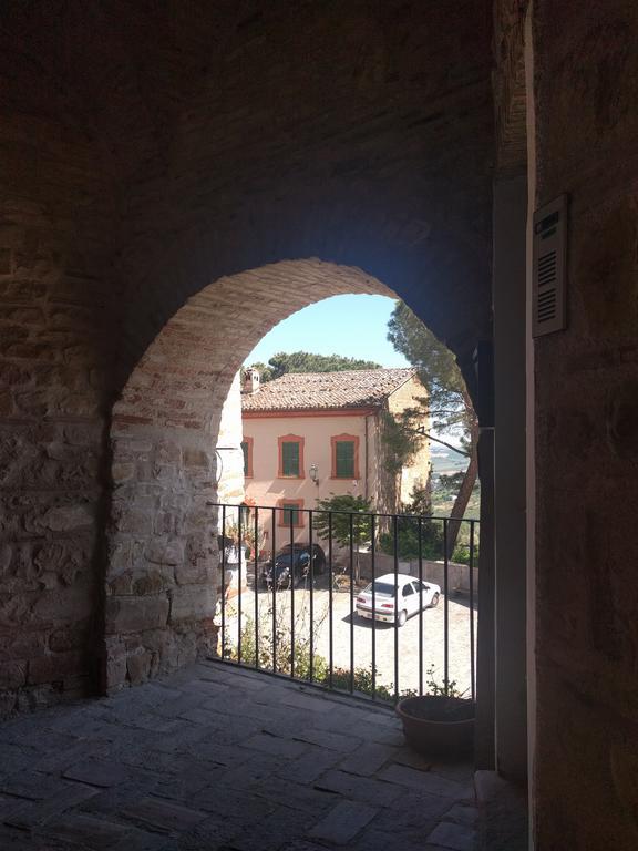 Casa Ghibellina Apartment Castelbellino ภายนอก รูปภาพ